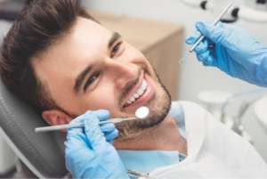 Dental crowns with a dentist in Albany Park, Chicago