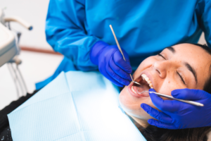 Teeth restoration dentist in Edison Park Chicago
